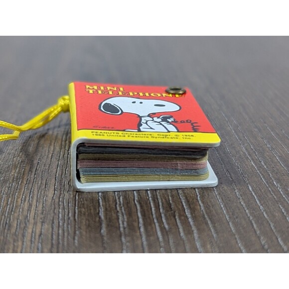Vintage 1965 Peanuts Snoopy 2" Mini Telephone Address Book Woodstock Schultz - Picture 7 of 11